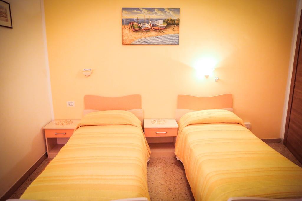 Hotel Ausonia Monte Porzio Eksteriør billede