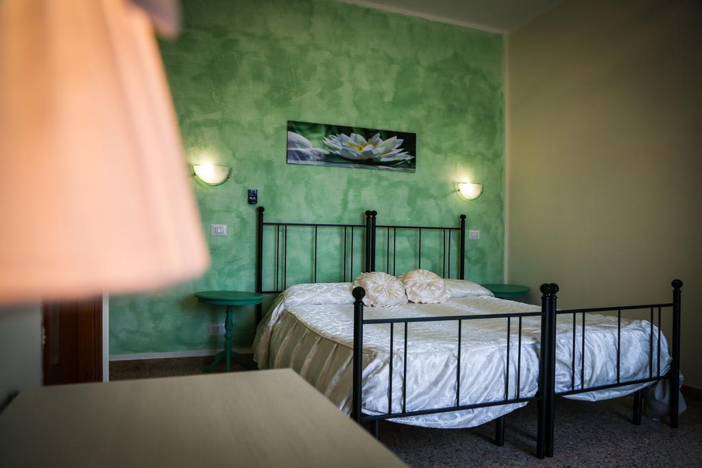 Hotel Ausonia Monte Porzio Eksteriør billede