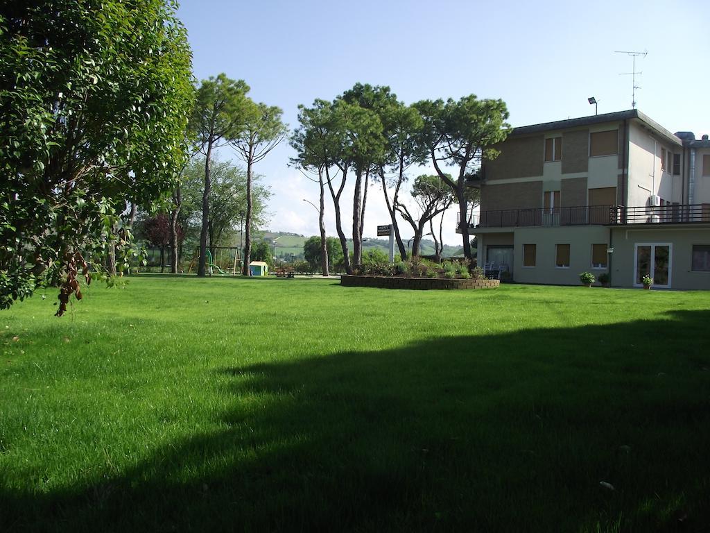 Hotel Ausonia Monte Porzio Eksteriør billede