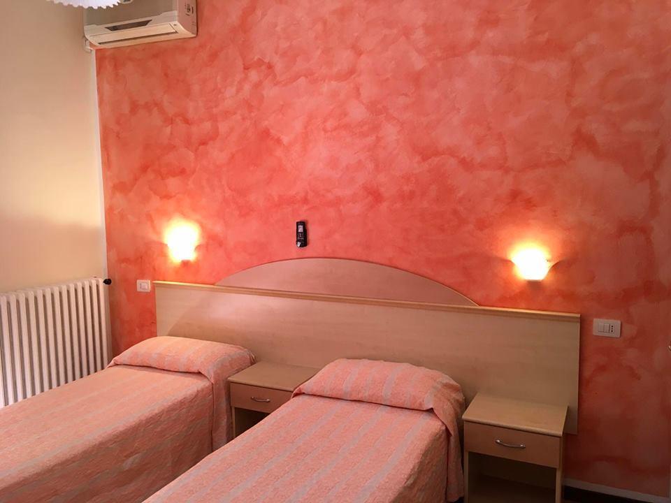 Hotel Ausonia Monte Porzio Eksteriør billede