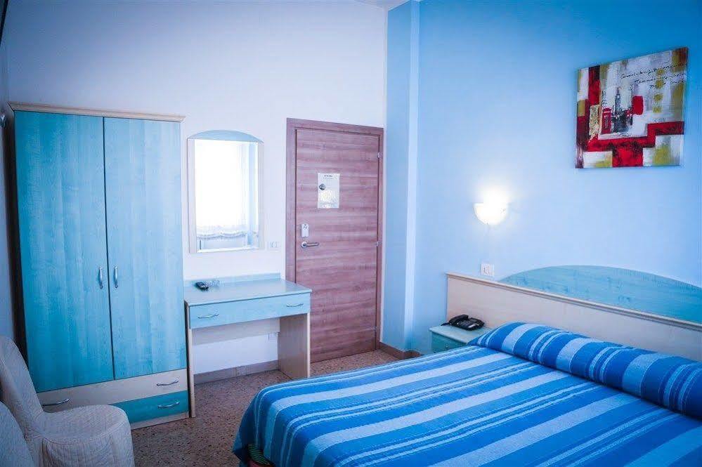 Hotel Ausonia Monte Porzio Eksteriør billede