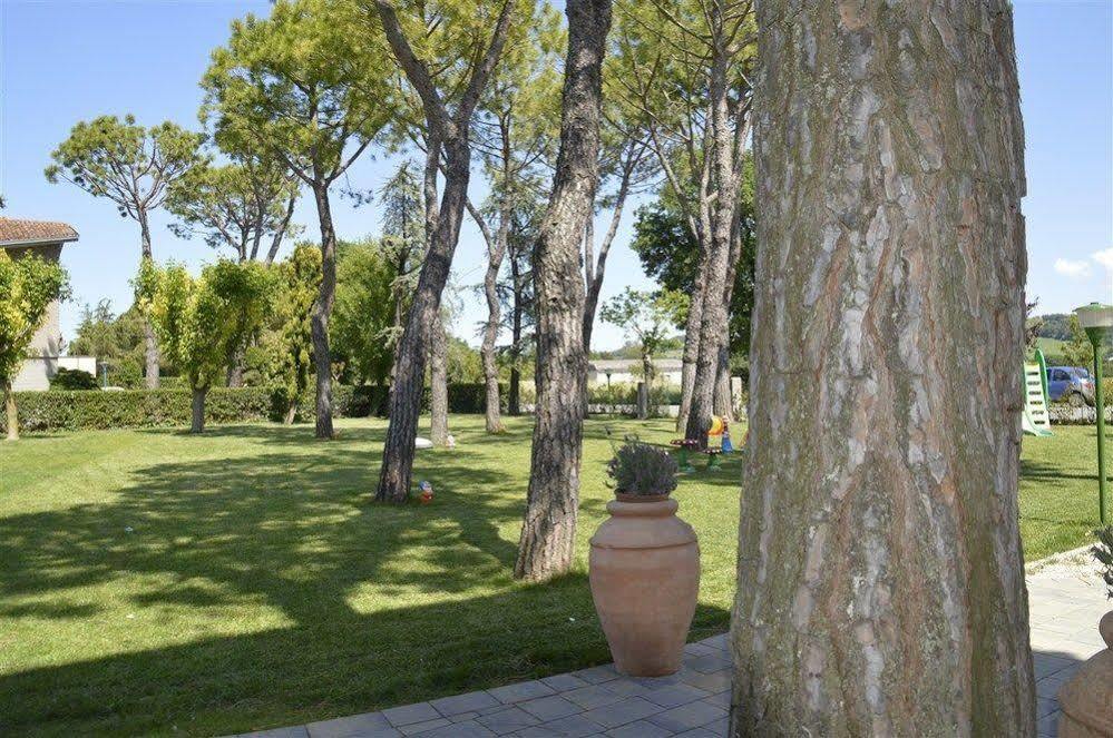 Hotel Ausonia Monte Porzio Eksteriør billede